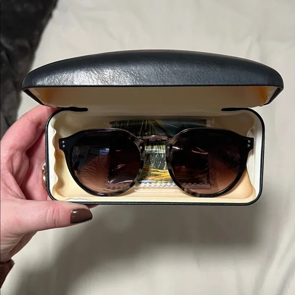 RAEN Womens Remmy Alchemy 52 Sunglasses - Picture 4 of 4